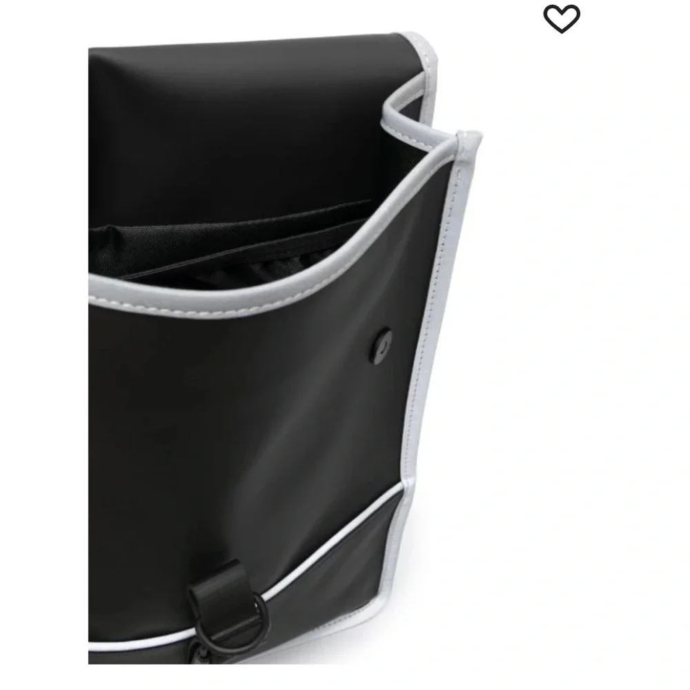 New! Conscious Rains contrasting-trim backpack‎